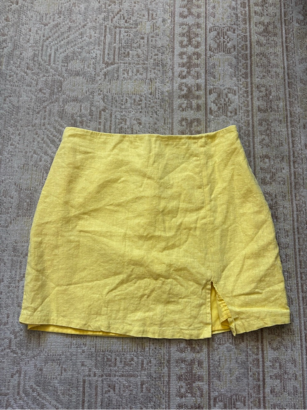 Butter yellow mini skirt size size small